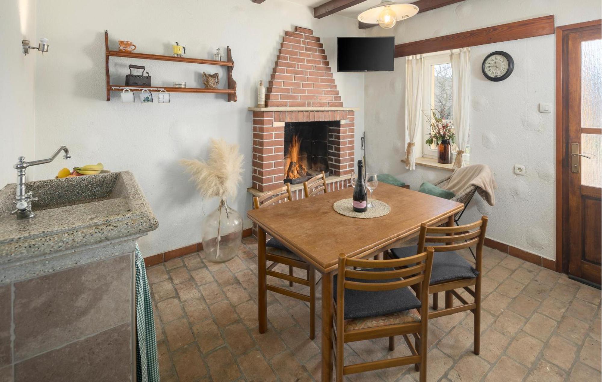 4 Bedroom Beautiful Home In Kranjci Rasa Exterior photo